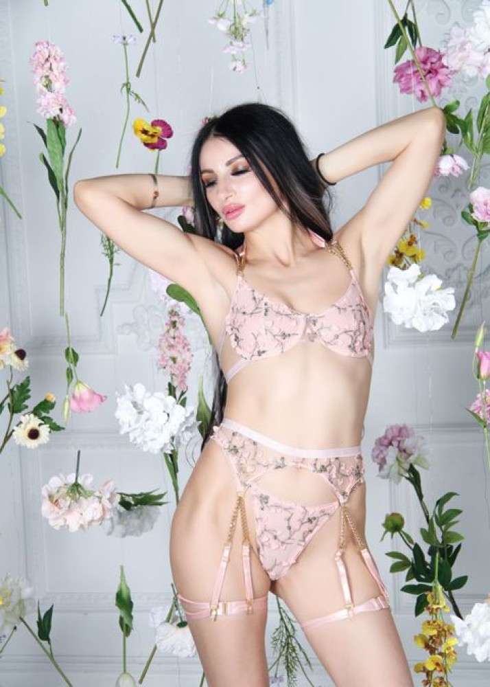 Индивидуалка Камила фото № 2 в городе Саяногорск